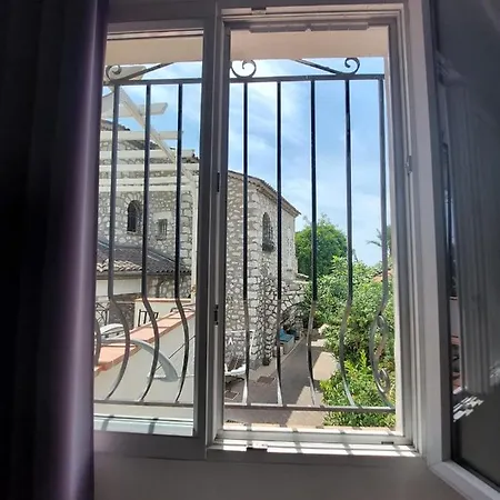 Sea View Front Deluxe Near Airport Daire Cagnes-sur-Mer