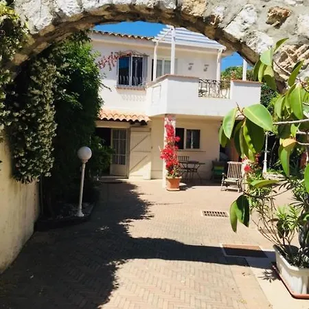 Apartment Sea View Front Deluxe Near Airport *