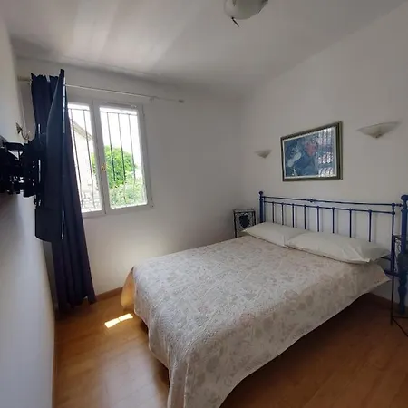 Sea View Front Deluxe Near Airport